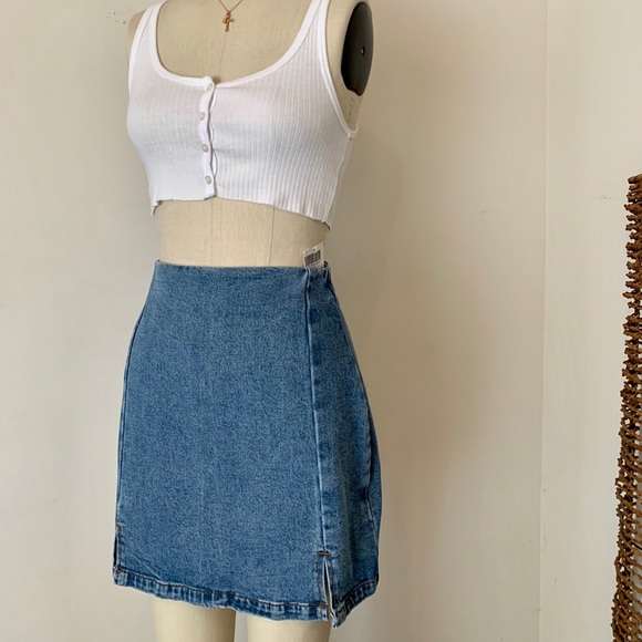 Brandy Melville Dresses & Skirts - Brandy Melville denim cara mini skirt NWT